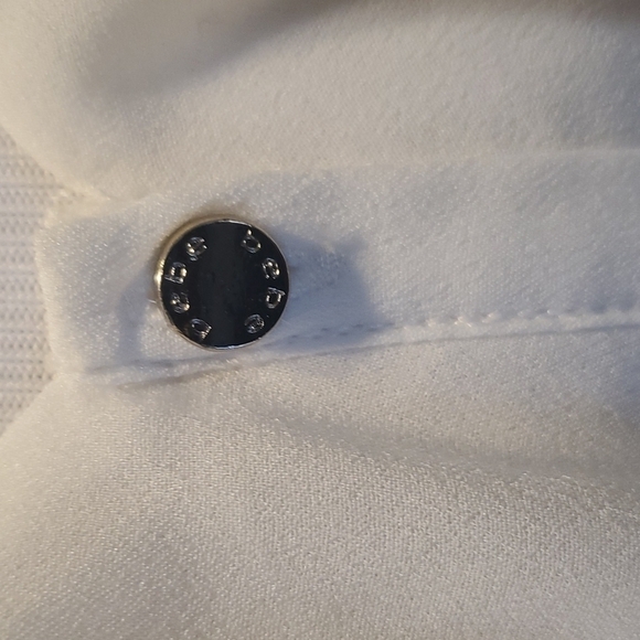 bebe Creamy Blouse SZ XS - Picture 3 of 10